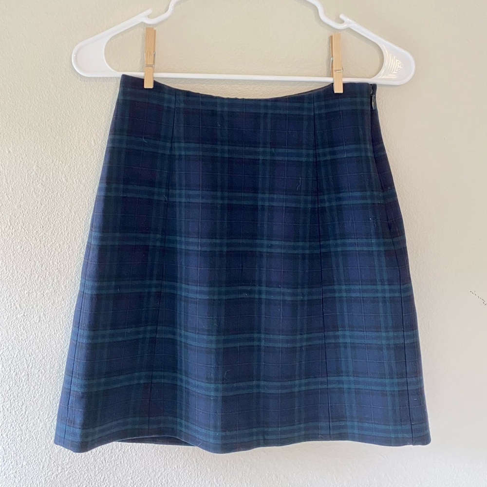 Aritzia Babaton navy and green plaid Hopper skirt!